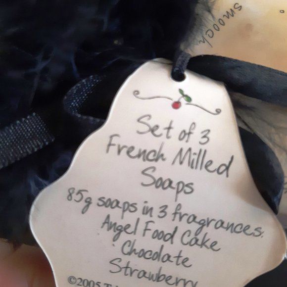 *NWT* 3 French Milled Dessert Hand Soaps Chocolate Strawberry Angel Food Scents - Picture 2 of 3